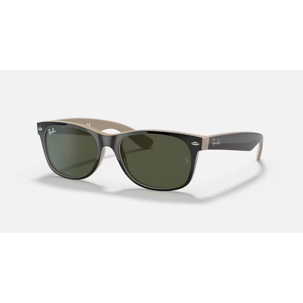 RAYBAN - NEW WAYFARER | Black on Beige w/ Green