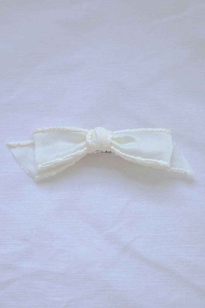 Bonnie Bow Clip White