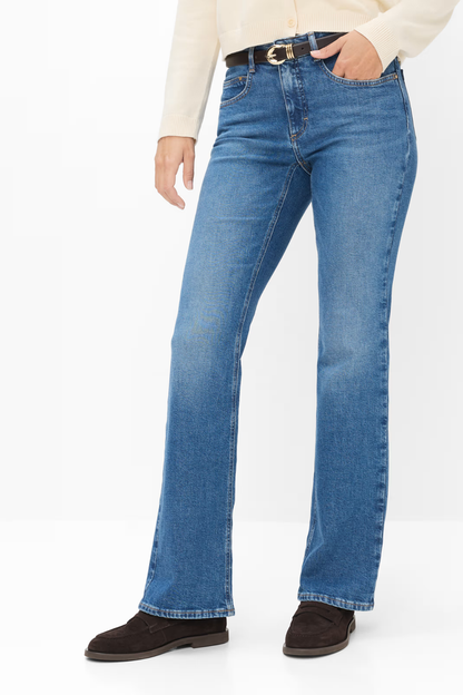 Brax Mary 09-6013-25 Bootcut Jeans Denim Blue Regular on model Shop Brax at Dotique