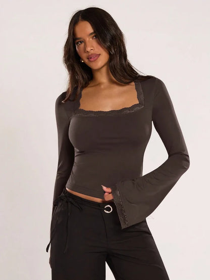 CONTRAST LACE SQUARE NECK FLARE SLEEVE TOP