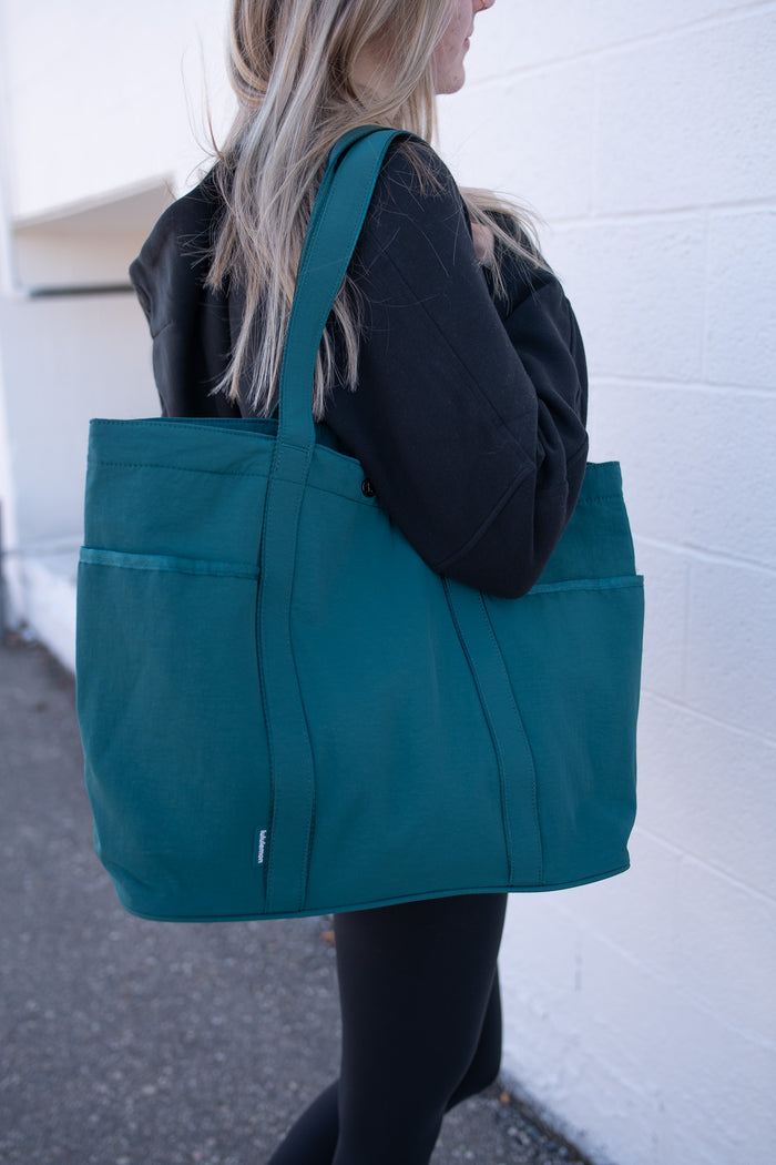 Daily Multi Pocket Tote