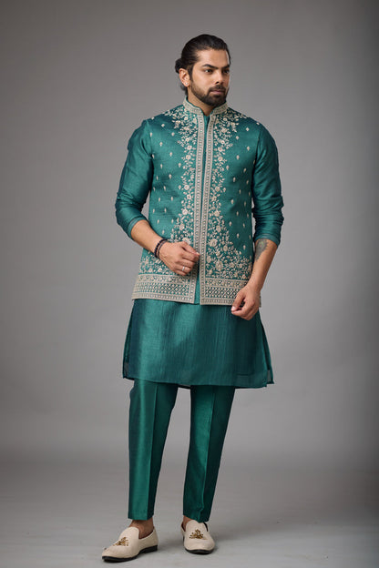 Emerald Heritage floral embroidered jacket