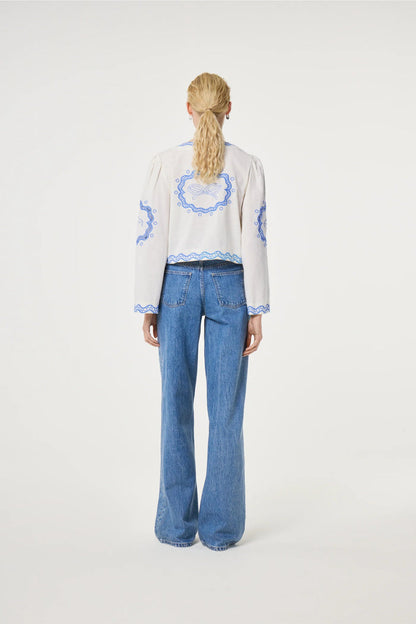 Back view of model wearing Fabienne Chapot Serviette Blouse Cosy White/Blue by Fabienne Chapot, shop Fabienne Chapot at Dotique