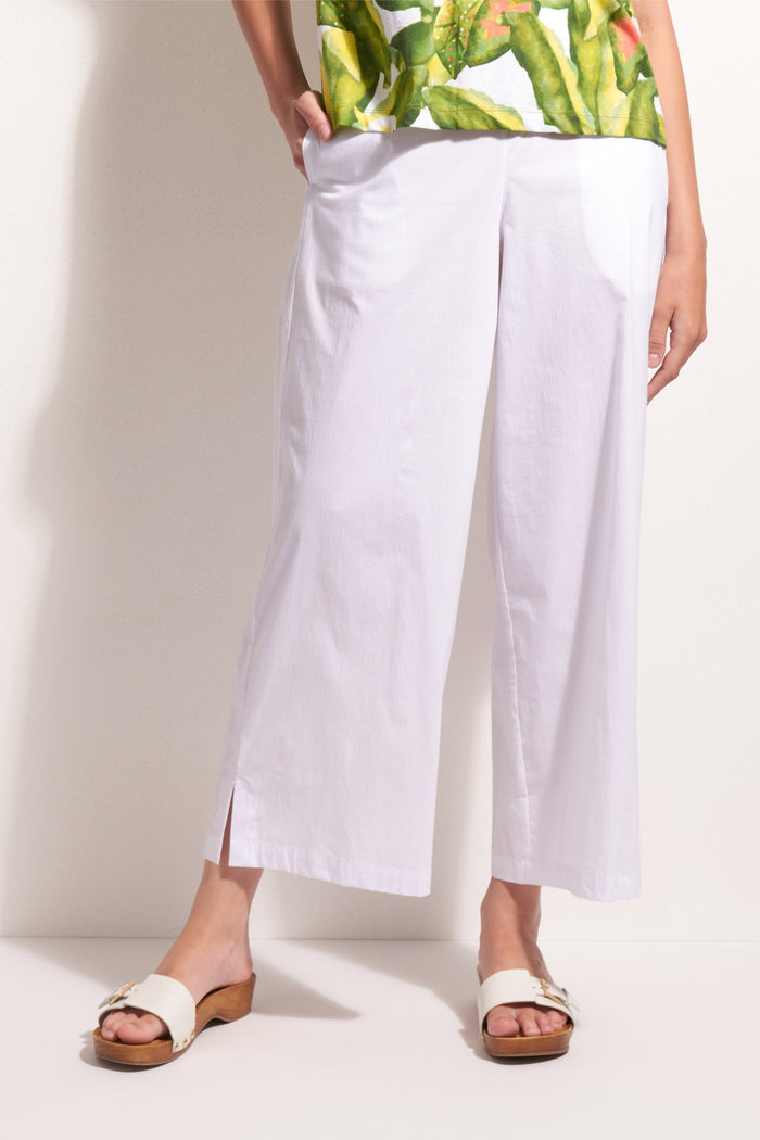 Foil Fo8259 Broad Horizon Trousers White styled with a green top, shop Foil at Dotique for elegant summer comfort