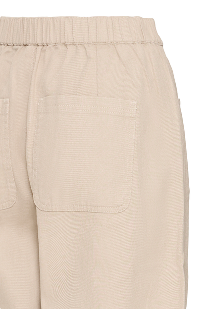 Relaxed cotton trousers in Oxford Tan by Fransa. Easy, flattering and perfect for spring styling. Shop the FRLIORA trousers at Dotique.