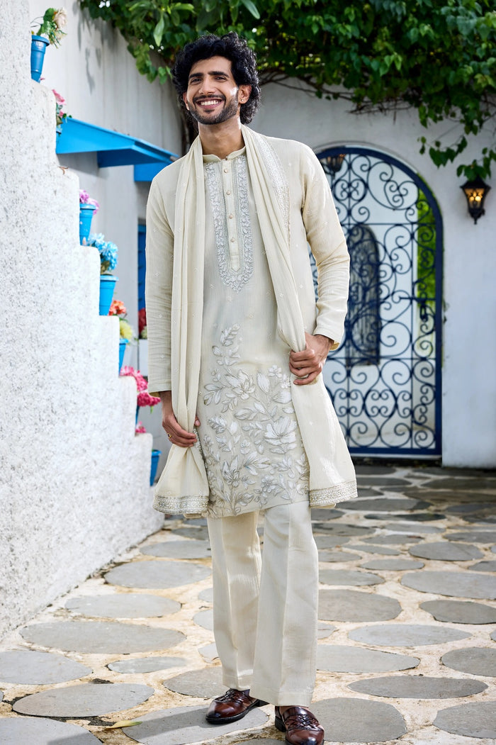 buy embroidered kurta set