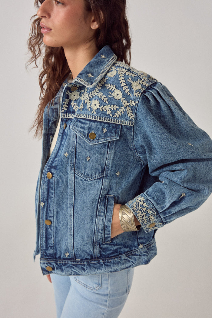 Side view of Maison Hotel Loretta Jacket Arizona Haze with intricate embroidery Shop Maison Hotel at Dotique gallery 1