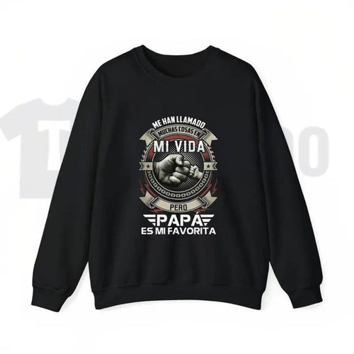 Papá Es Mi Favorita T-Shirt – Spanish Graphic Tee, Father’s Day Gift for Latino Dads, Cool Fist Bump Shirt for Men - Teezioo
