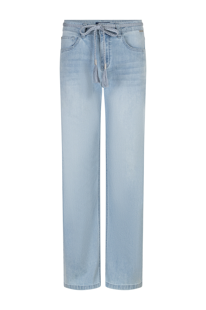 Red Button SRB4848 Colette & Belt White Bleach Jeans L31 in light wash with belt, shop Red Button at Dotique.