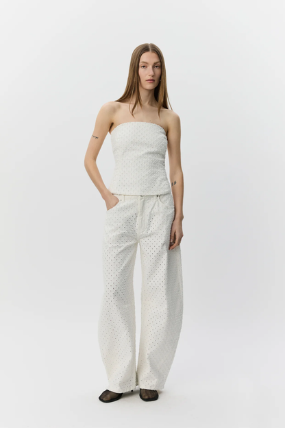 Model wearing Sofie Schnoor Tomirsw Barrel Shape Jeans S262187 by Sofie Schnoor, shop Sofie Schnoor at Dotique