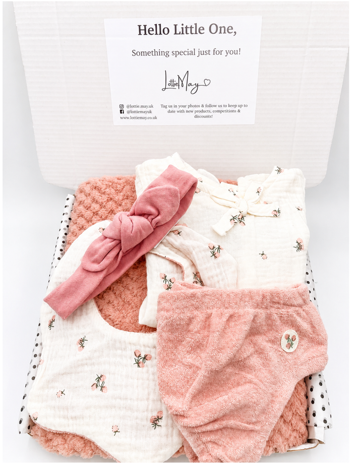 Strawberry Design Hamper