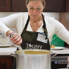 TAUNY Cooks! Apron