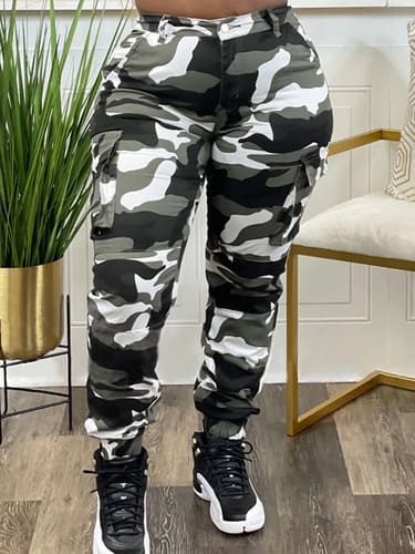 Black Harajuku Y2K camo cargo pants women stretch FTF Market UK